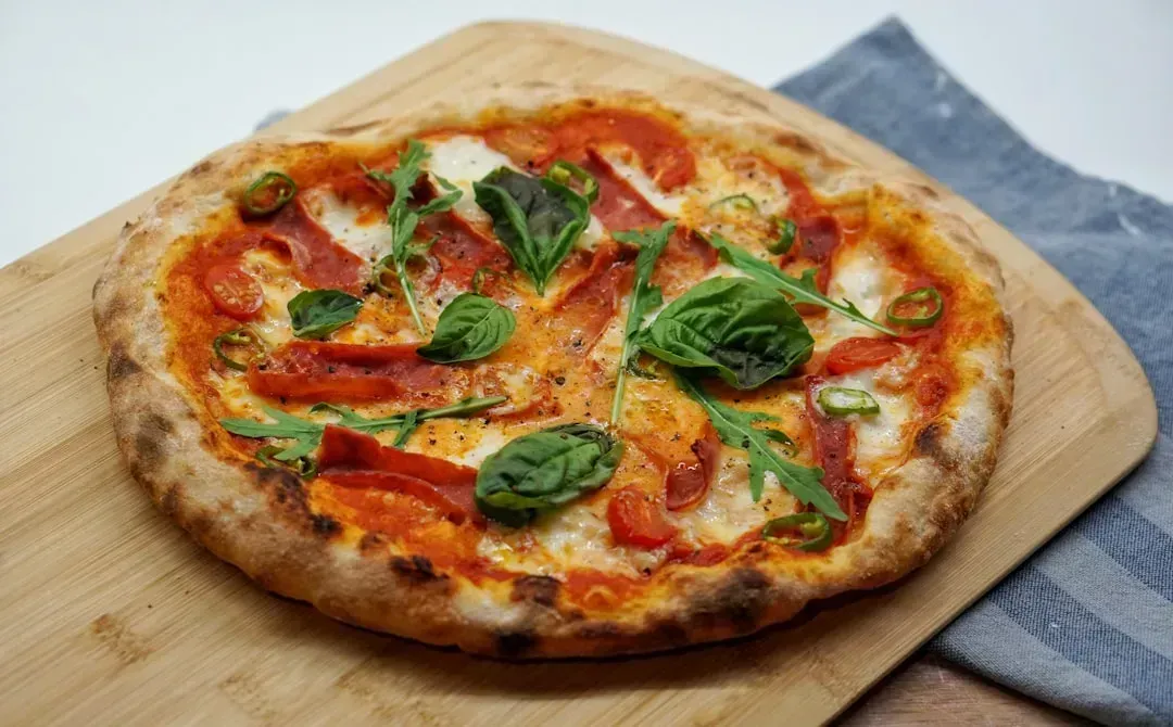 9. The Margherita Pizza: Paying a Fortune for Dough and Basil (Image Credits: Unsplash)