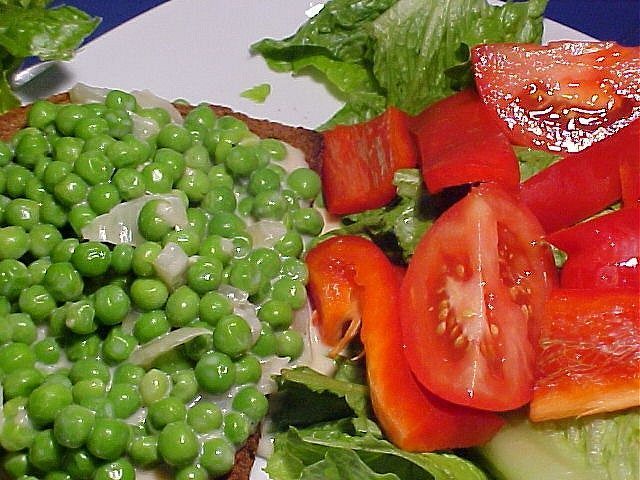 Creamed Peas with Pearl Onions: The Side Dish That Made Fathers Happy (Image Credits: Flickr)