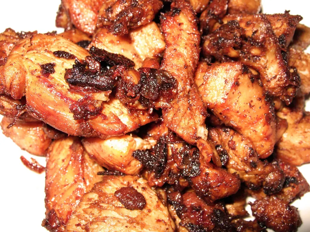 Barbecue chicken thighs with minimal prep (Hash Milhan, Flickr, CC BY 2.0)