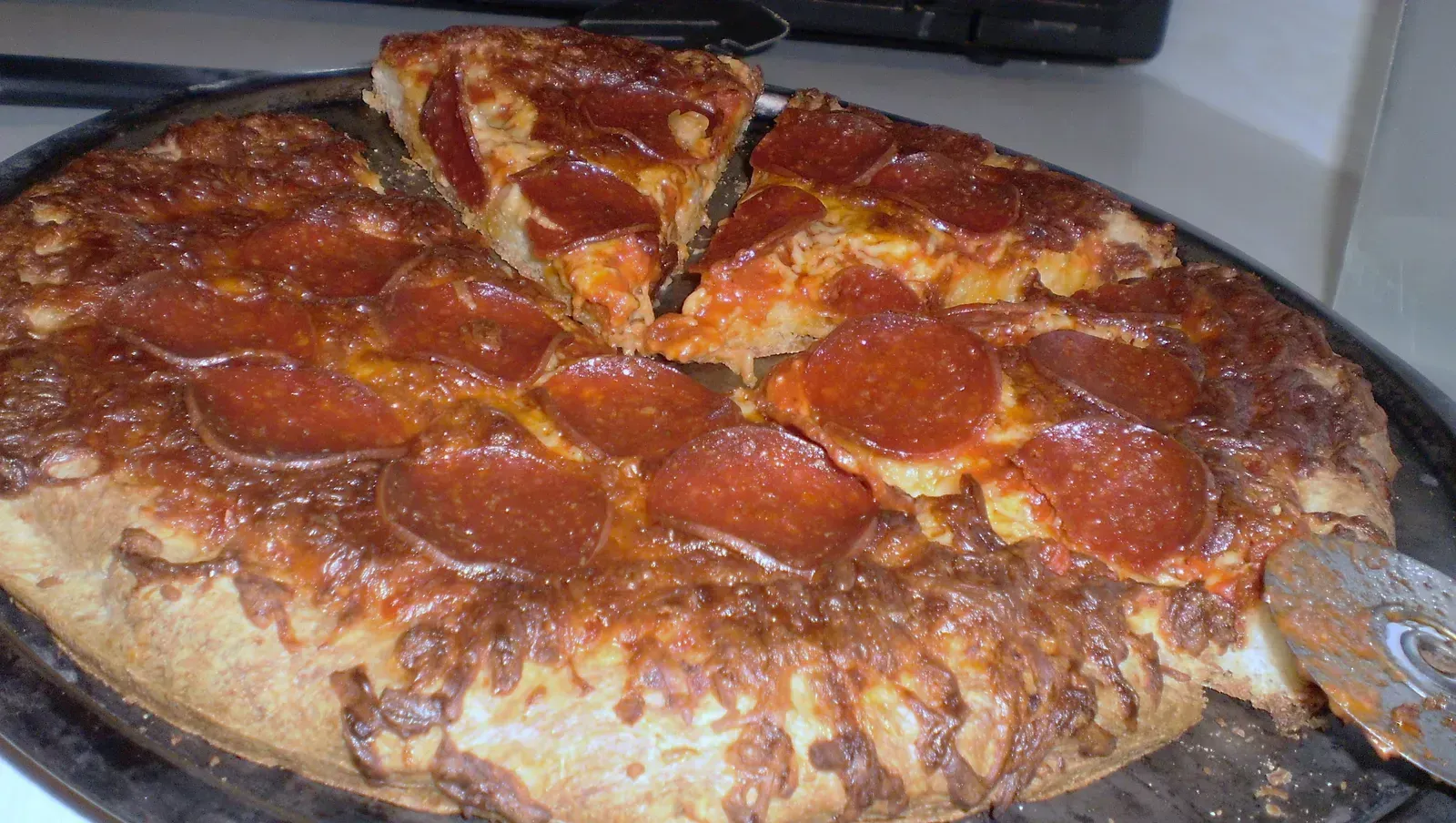 7. DiGiorno Rising Crust (Image Credits: By Lenin and McCarthy, CC BY-SA 3.0, https://commons.wikimedia.org/w/index.php?curid=6353880)