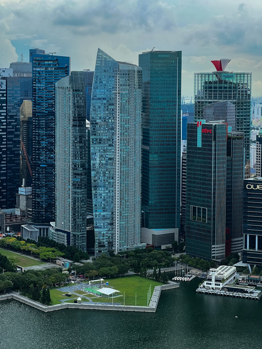 Singapore Maintains Its Iron Grip on Global Rankings (image credits: unsplash)