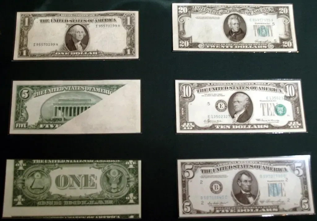 Printing Errors Transform Ordinary Bills (Image Credits: Flickr)