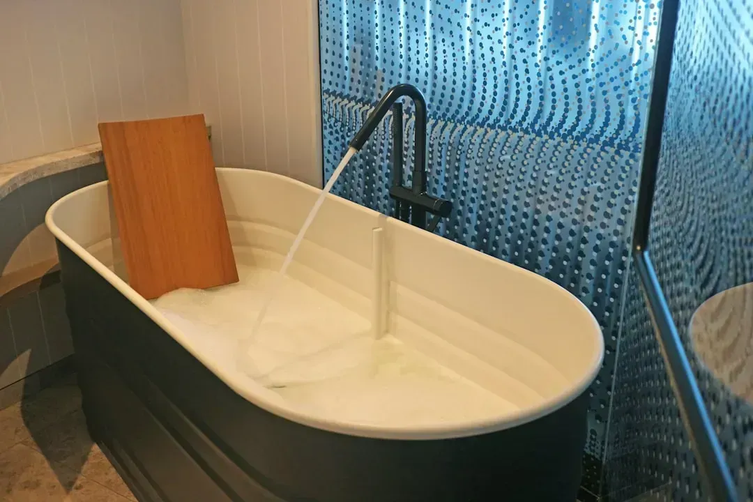 Jacuzzi Tubs and Freestanding Soaking Tubs (Image Credits: Unsplash)