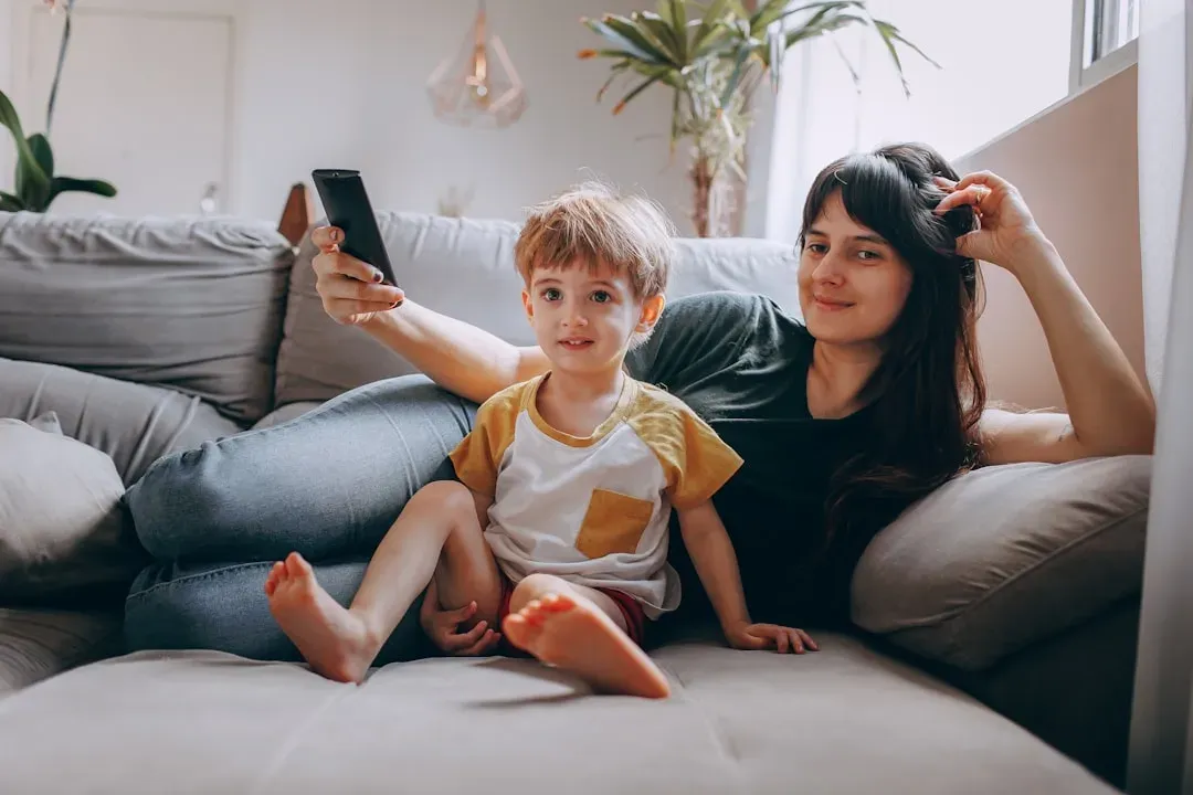 Making Time for In-Person Visits Without Your Phone (Image Credits: Unsplash)