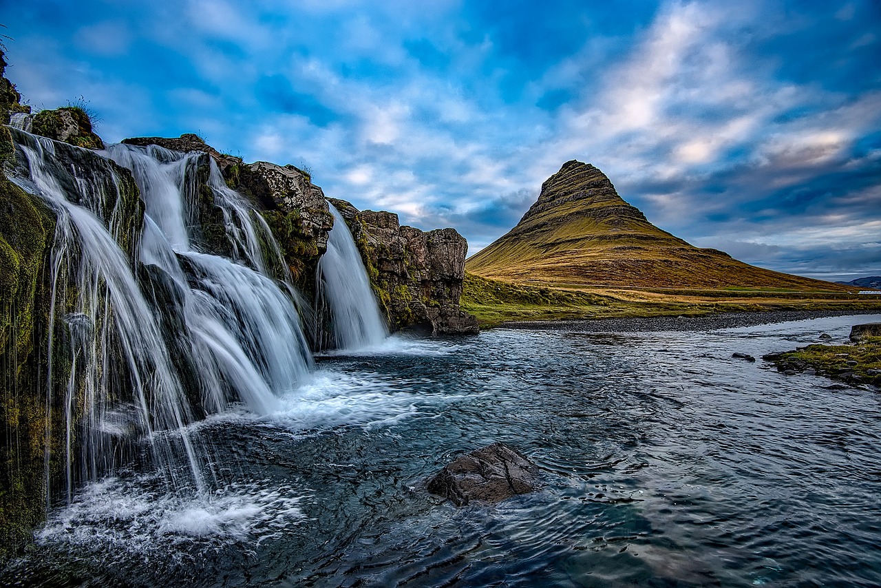 Iceland: When Everyone Goes to the Same Photo Spots (image credits: pixabay)