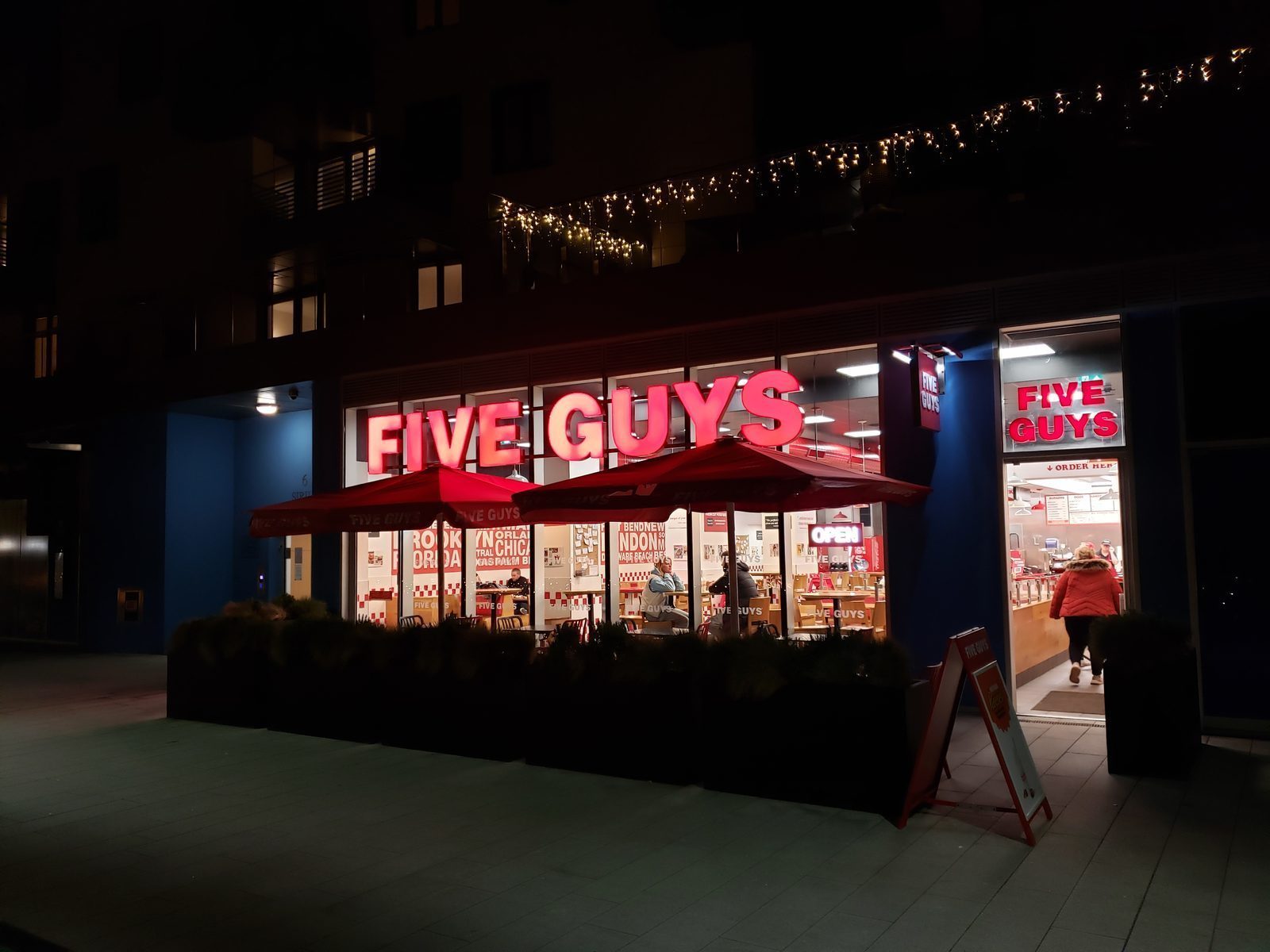 Five Guys: The Fresh-Cut Fries Champion (Image Credits: Unsplash)