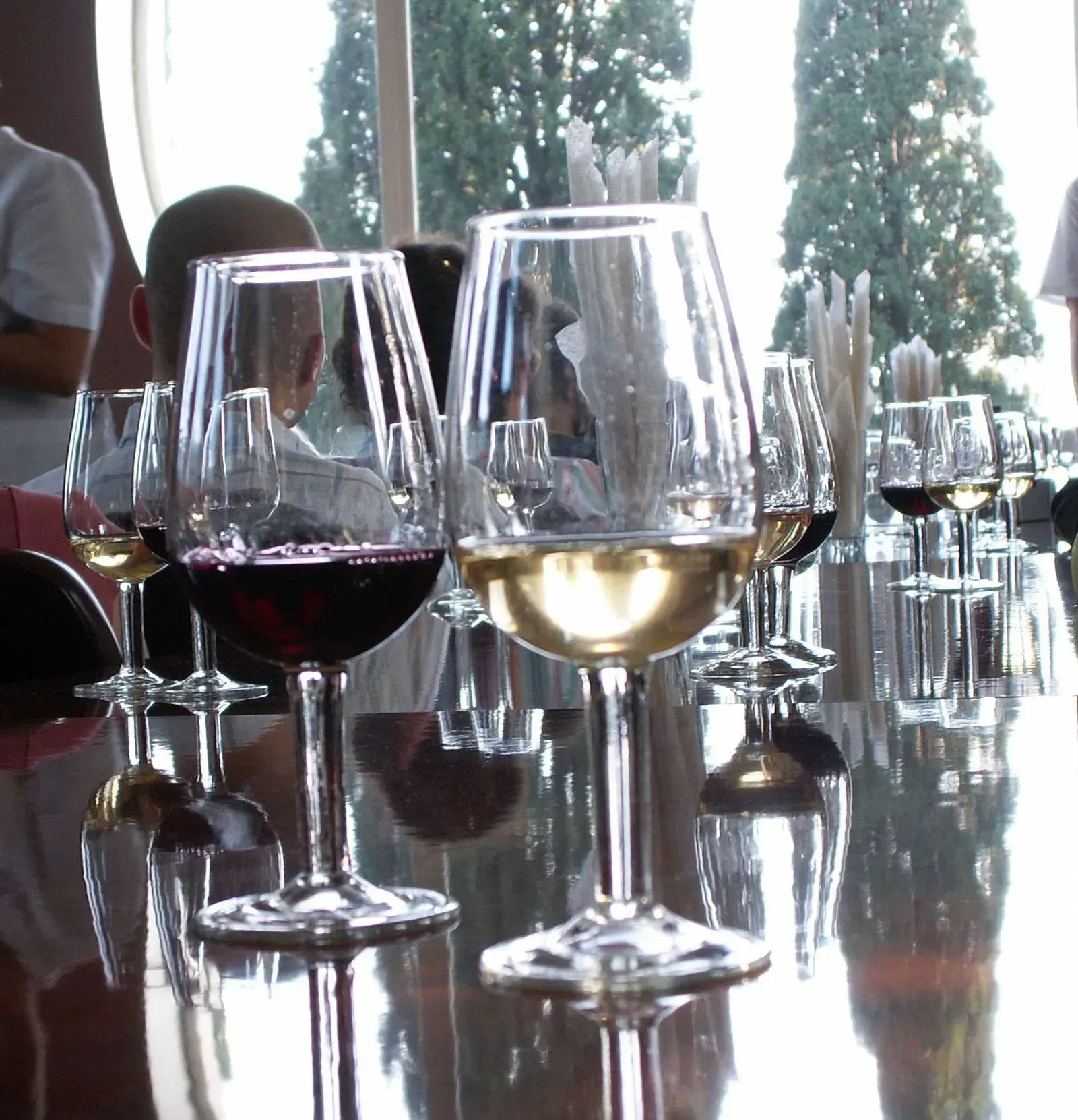 The Wine Samples Are Actually Unlimited (Image Credits: No machine-readable source provided. Own work assumed (based on copyright claims)., CC BY-SA 3.0, https://commons.wikimedia.org/w/index.php?curid=1794683)