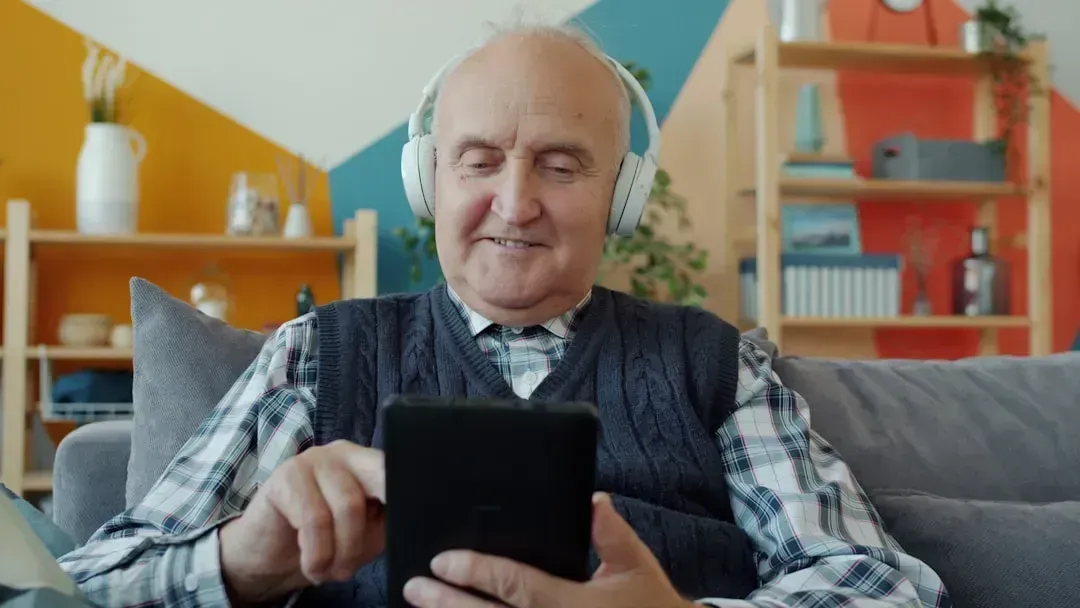 Tablet Computer: The Perfect Middle Ground (Image Credits: Unsplash)