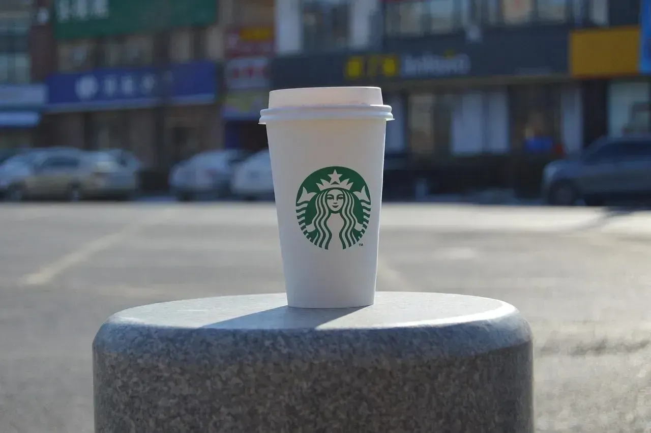 Starbucks (Image Credits: Pixabay)