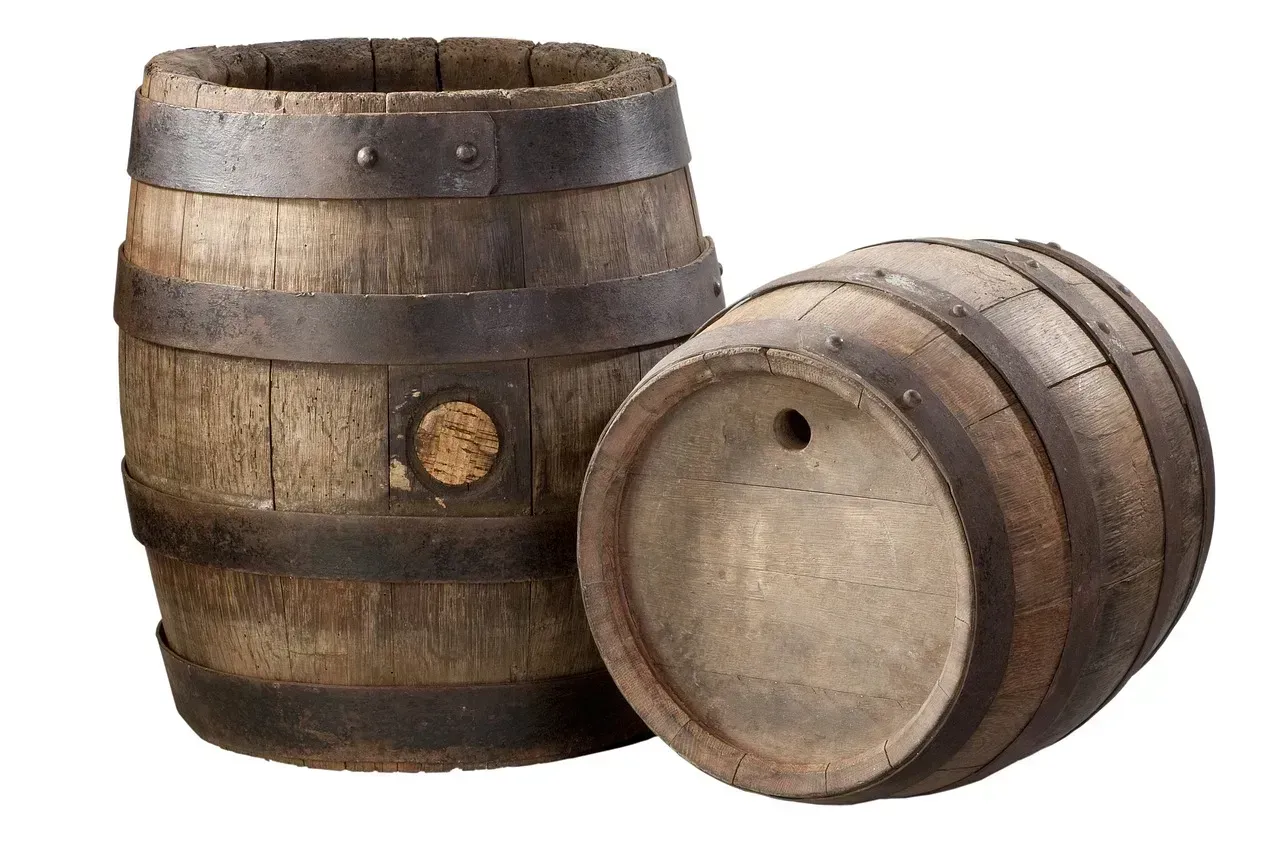 8. Wine and Corked Bottles (Image Credits: Pixabay)