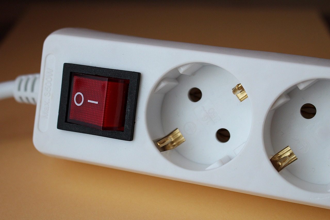 Missing GFCI Protection in Wet Areas (Image Credits: Pixabay)