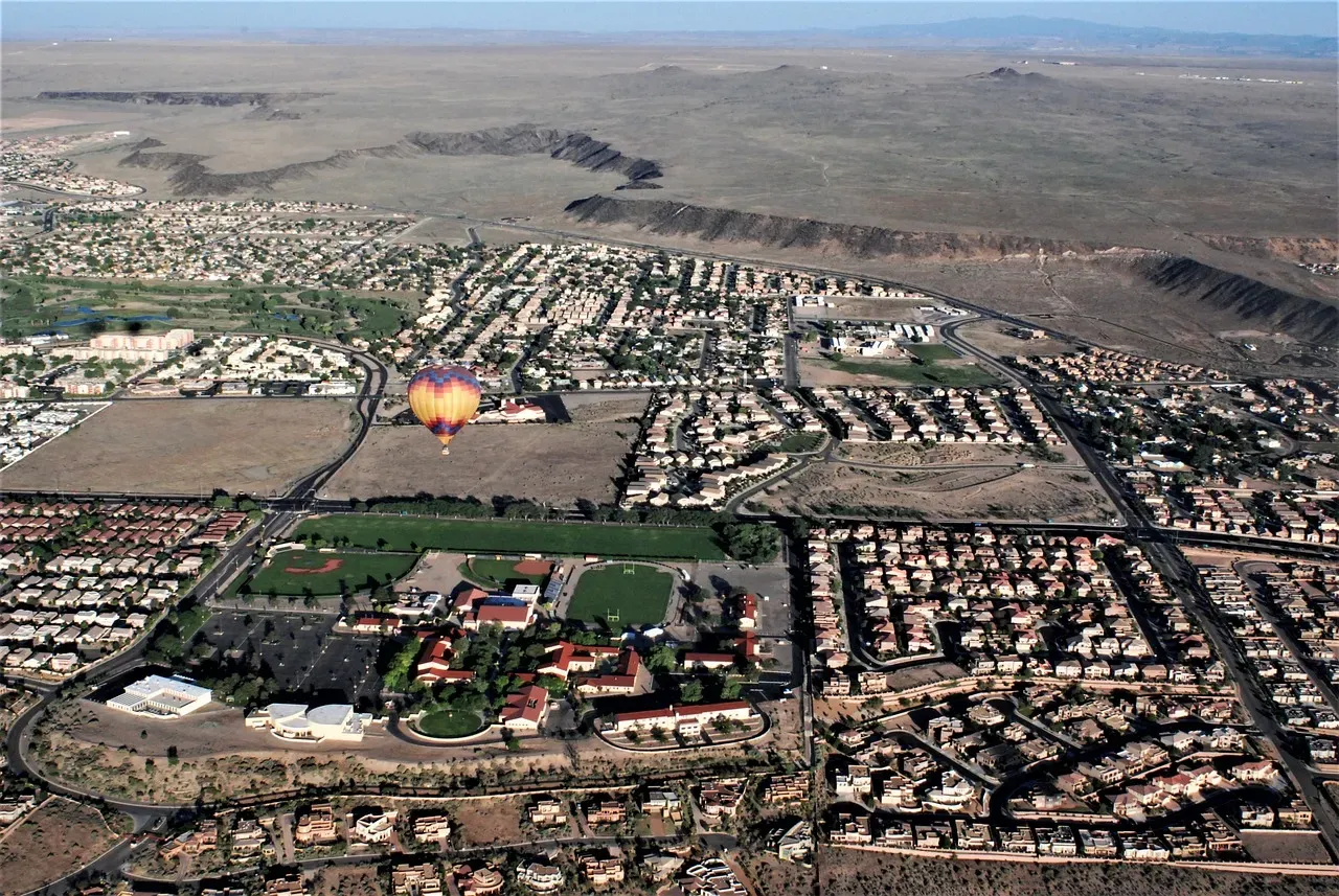 Albuquerque, New Mexico - Beautiful Desert, Troubling Data (Image Credits: Pixabay)