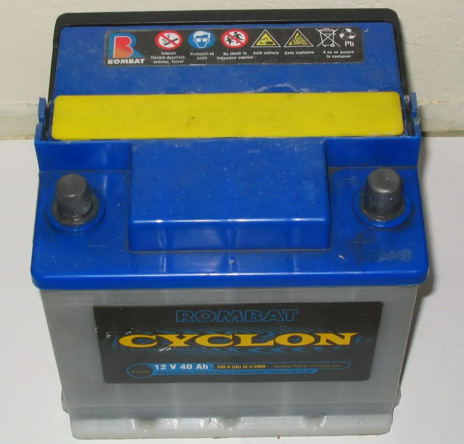 4. Car Batteries and Electronic Waste (Image Credits: No machine-readable source provided. Own work assumed (based on copyright claims)., Public domain)
