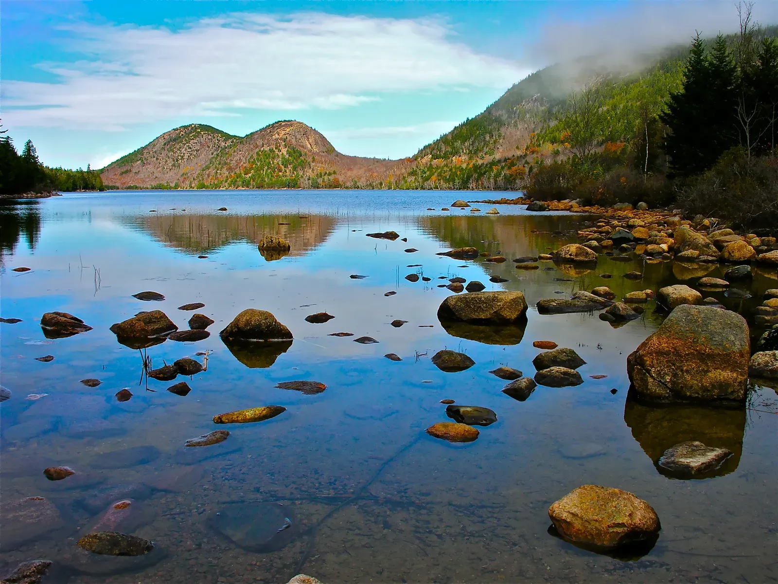 Bar Harbor and Acadia National Park, Maine (By Plh1234us, CC BY-SA 3.0)