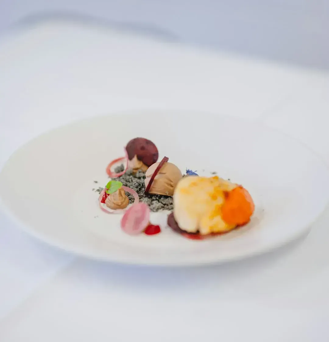 Negative Space on Your Plate Is Completely Intentional (Image Credits: Unsplash)