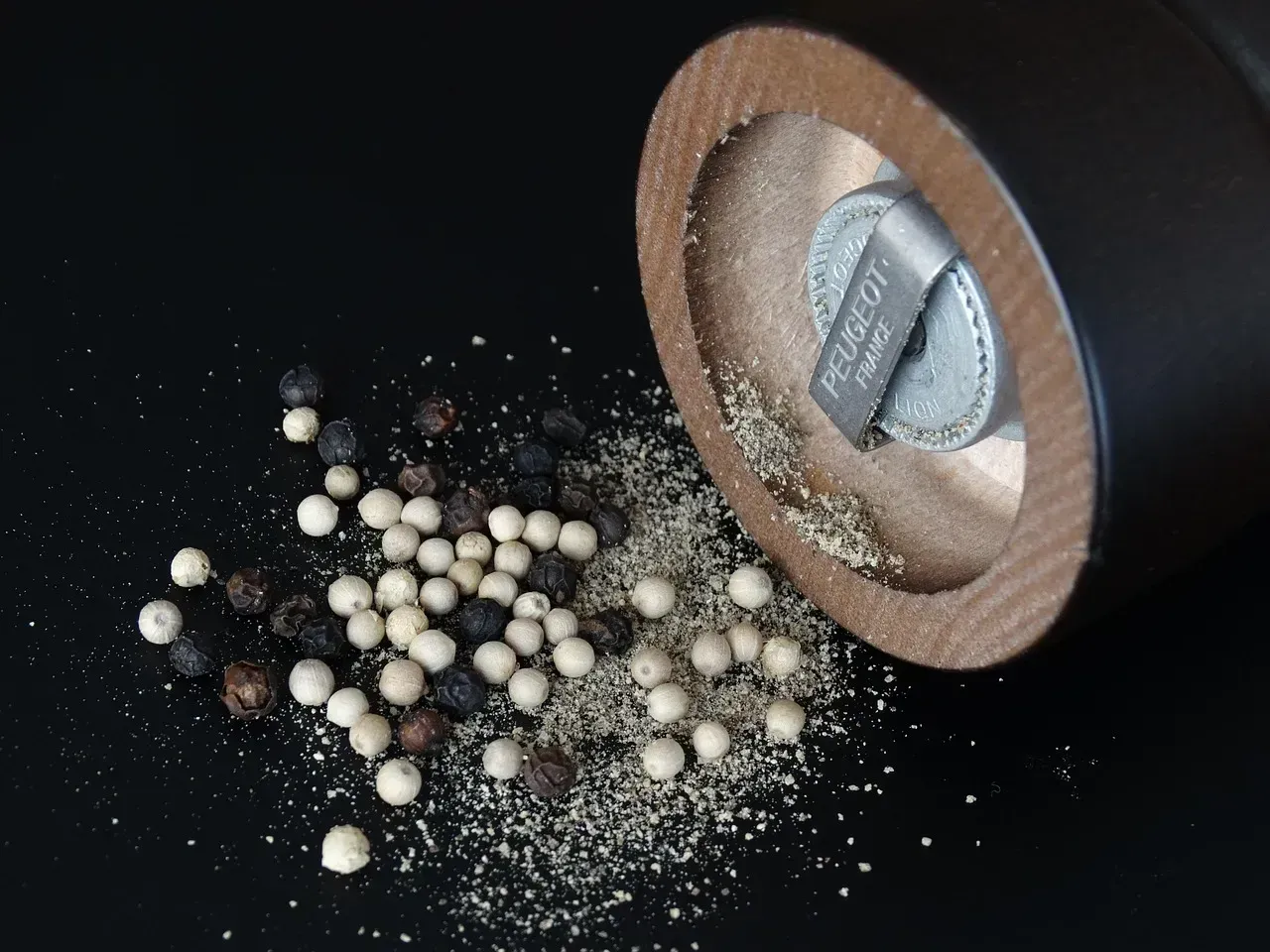 The Pre-Ground Pepper Problem Nobody Talks About (Image Credits: Pixabay)