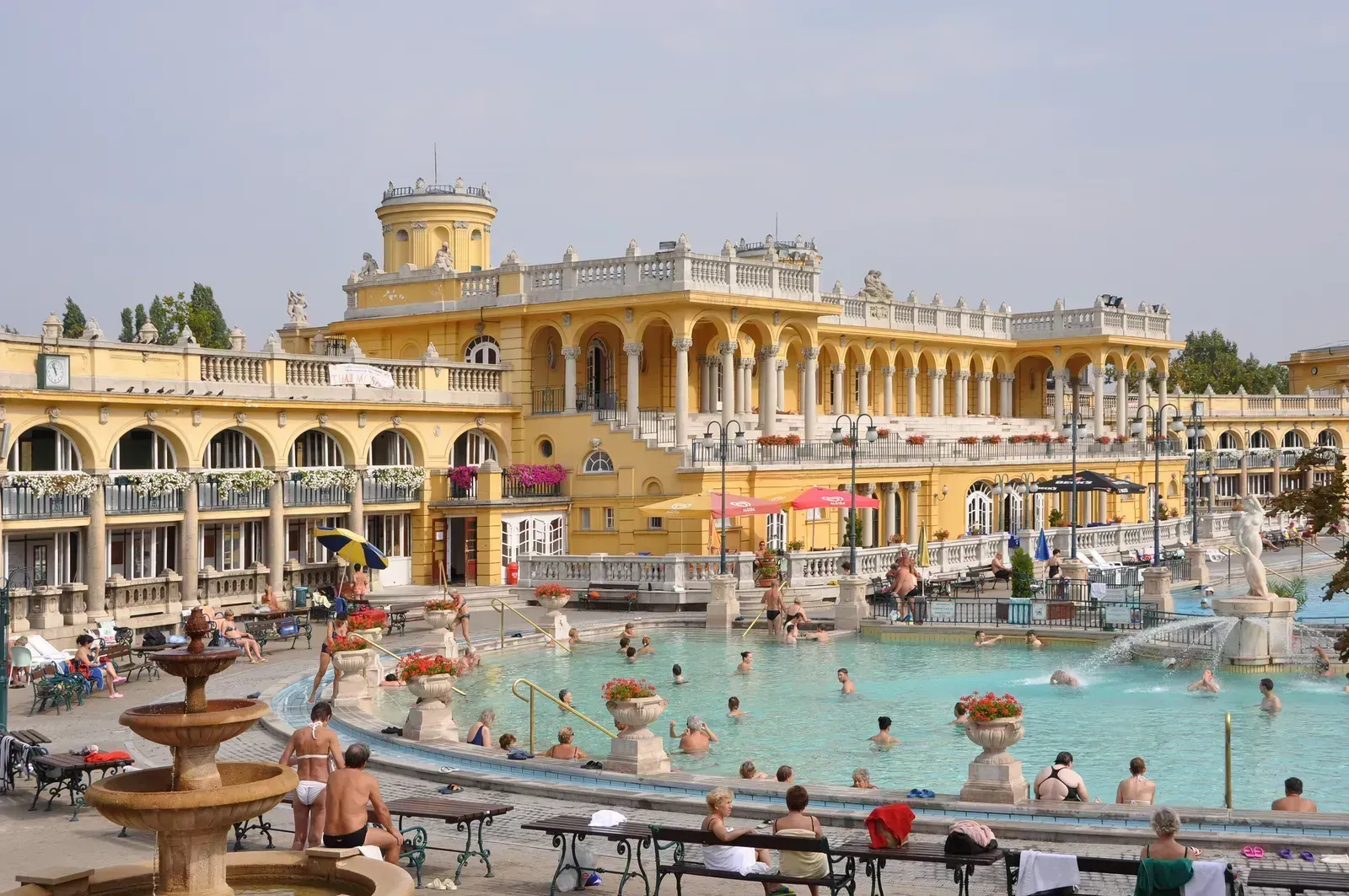 Széchenyi Baths, Budapest (Image Credits: Wikimedia)