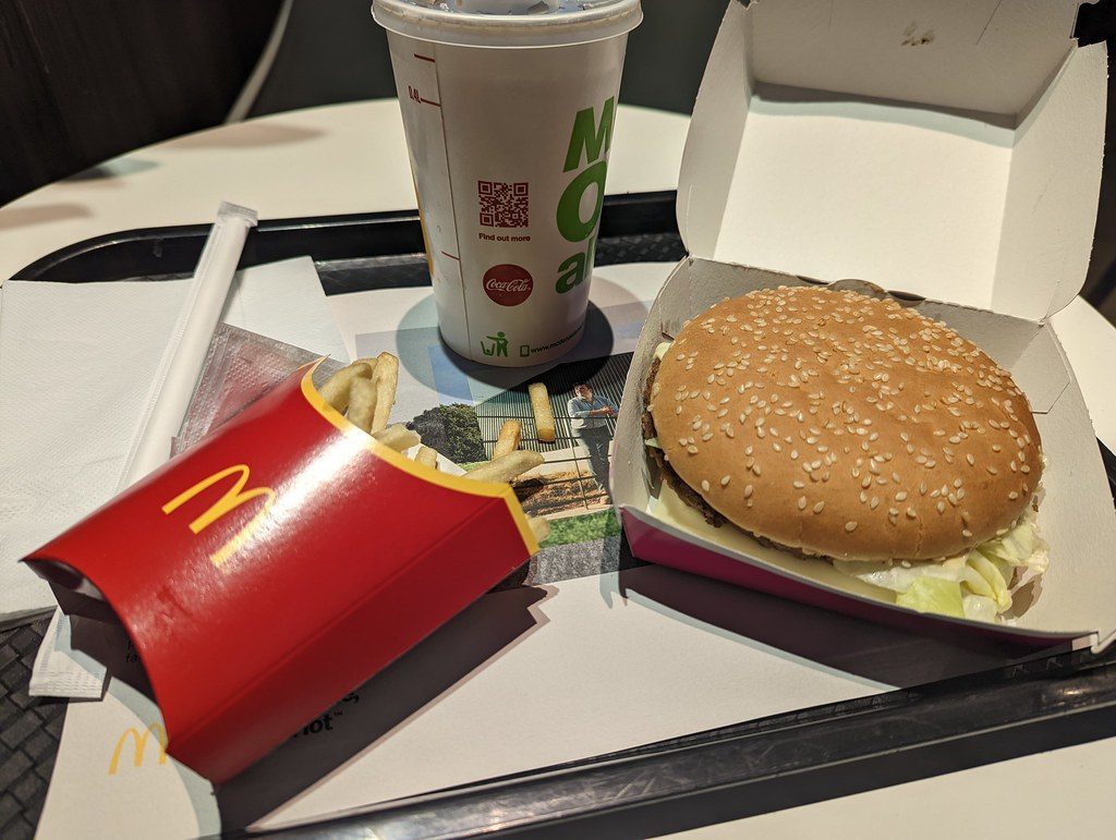McDonald's Arch Deluxe: The Burger That Cost Millions (Image Credits: Flickr)