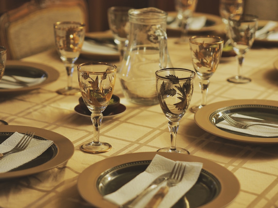Keeping Elbows Off the Table (Image Credits: Unsplash)