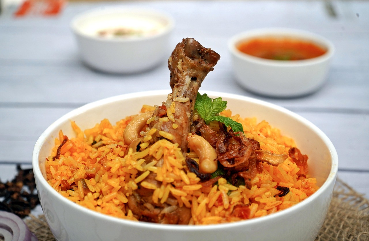 Mediterranean One-Pan Chicken and Rice (image credits: pixabay)