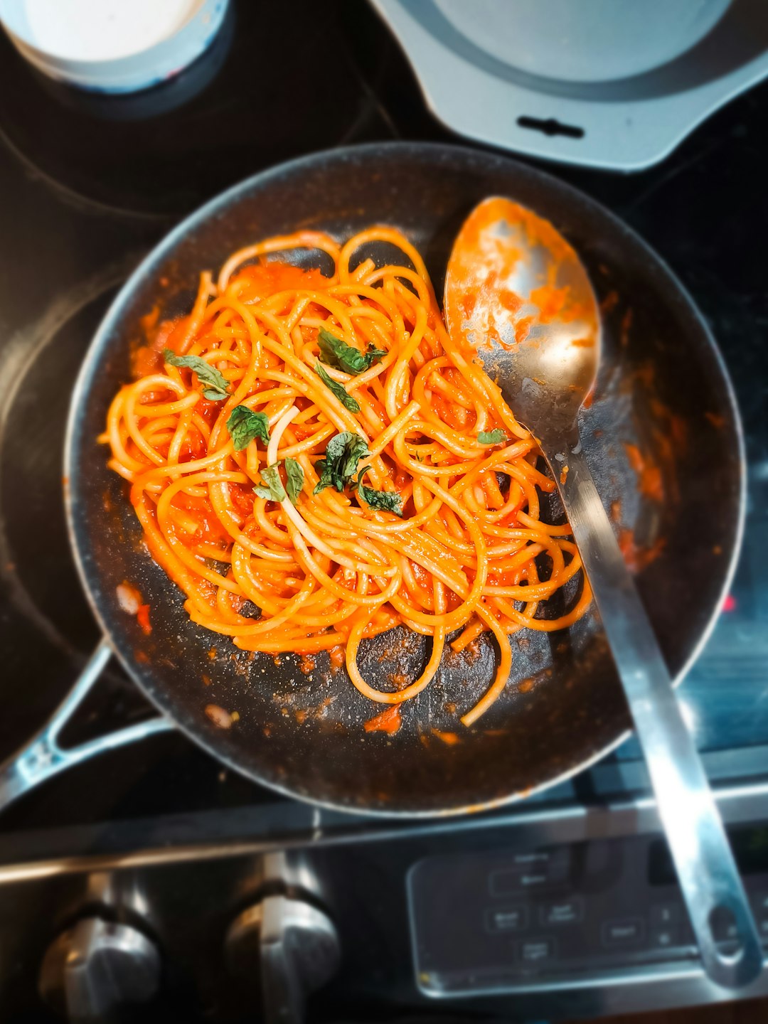 Throwing Spaghetti at the Wall to Test Doneness (Image Credits: Unsplash)