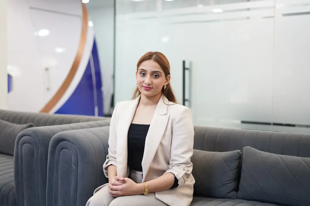 Context Shapes Confidence More Than We Realize (Image Credits: Unsplash)