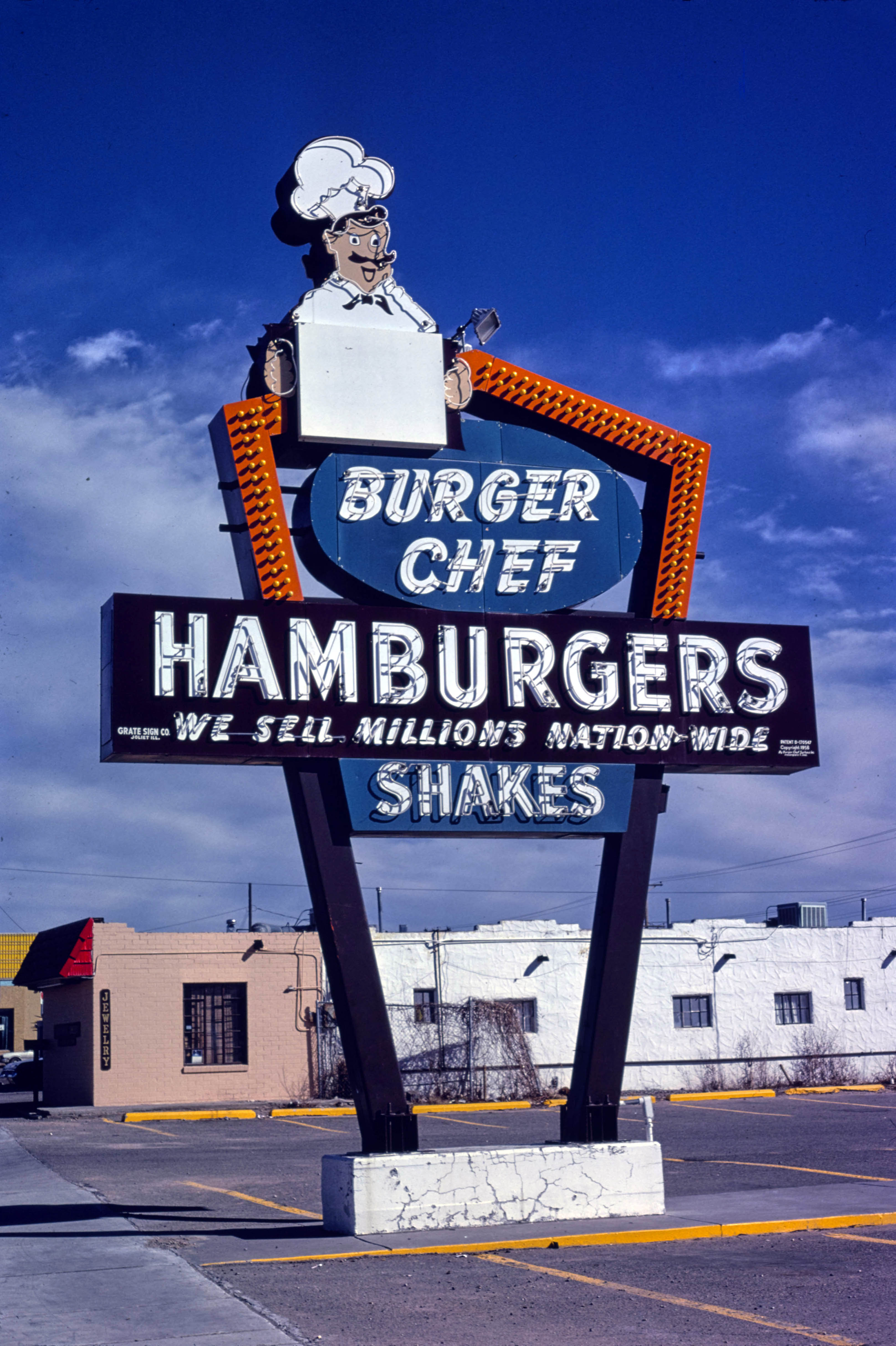 Burger Chef: The McDonald's Rival That Introduced Kids' Meals (Image Credits: Converted from this image, Public domain, https://commons.wikimedia.org/w/index.php?curid=108042084)