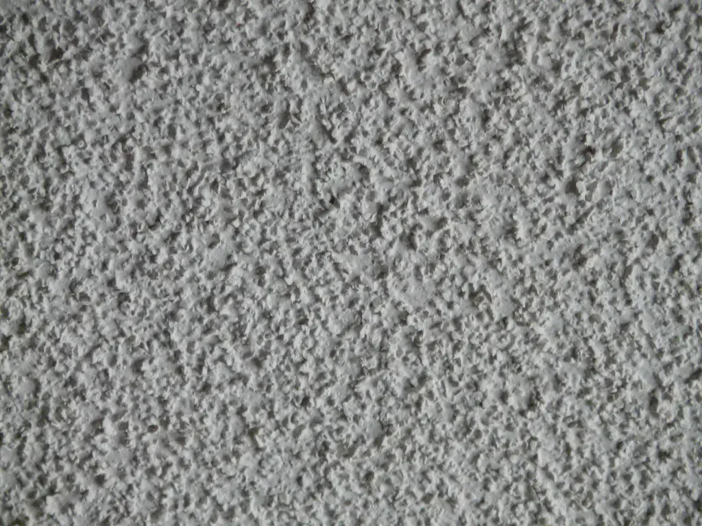 1. Popcorn Ceilings: The Texture That Kills First Impressions (By https://www.flickr.com/people/roskvape/, CC BY 2.0, https://commons.wikimedia.org/w/index.php?curid=12157033)