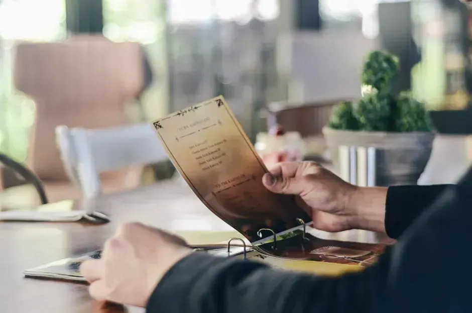 8. Demanding Substitutions That Rewrite the Entire Dish (Image Credits: Pexels)