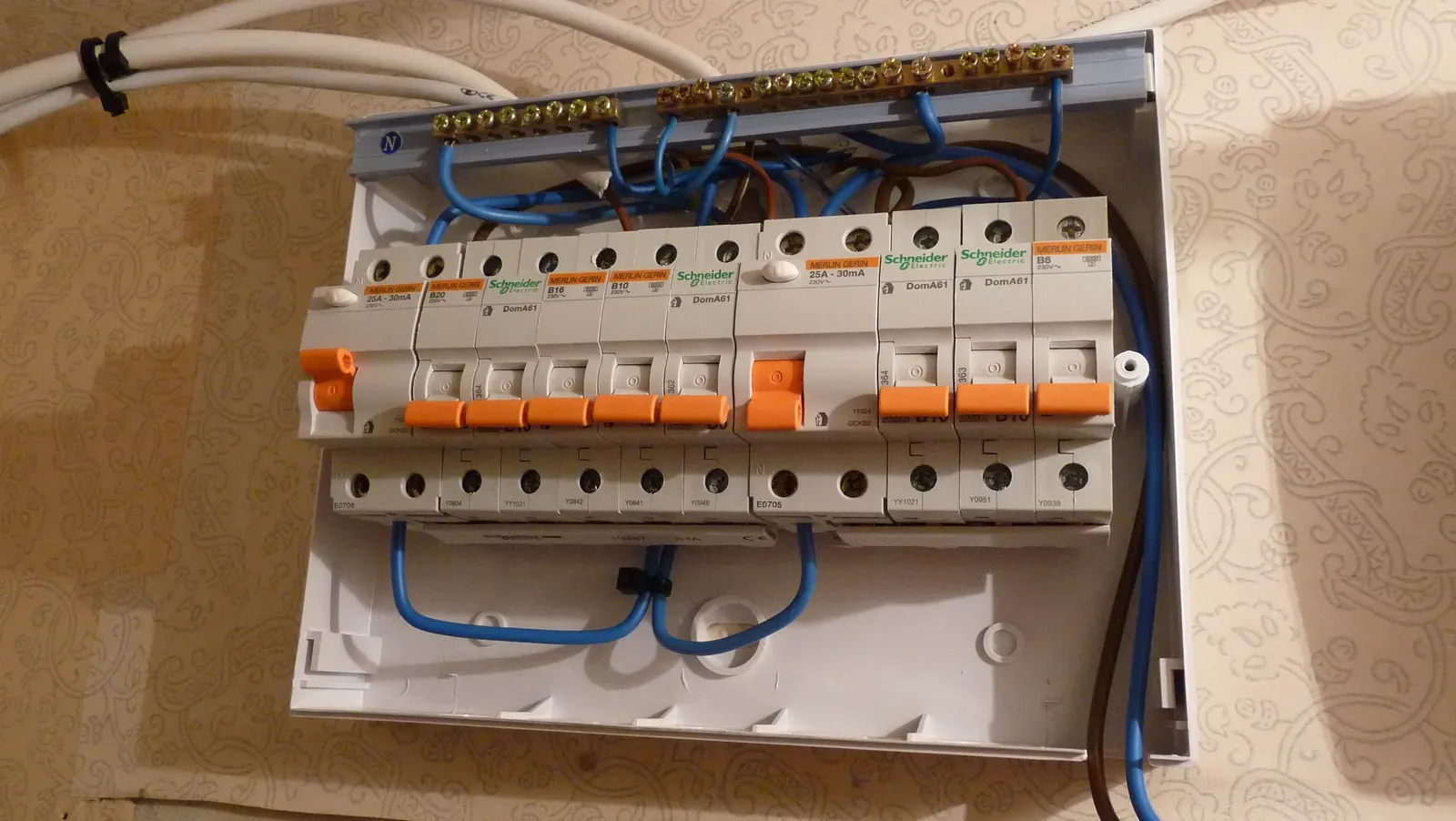 Hidden Junction Boxes Behind Walls (Image Credits: Wikimedia)