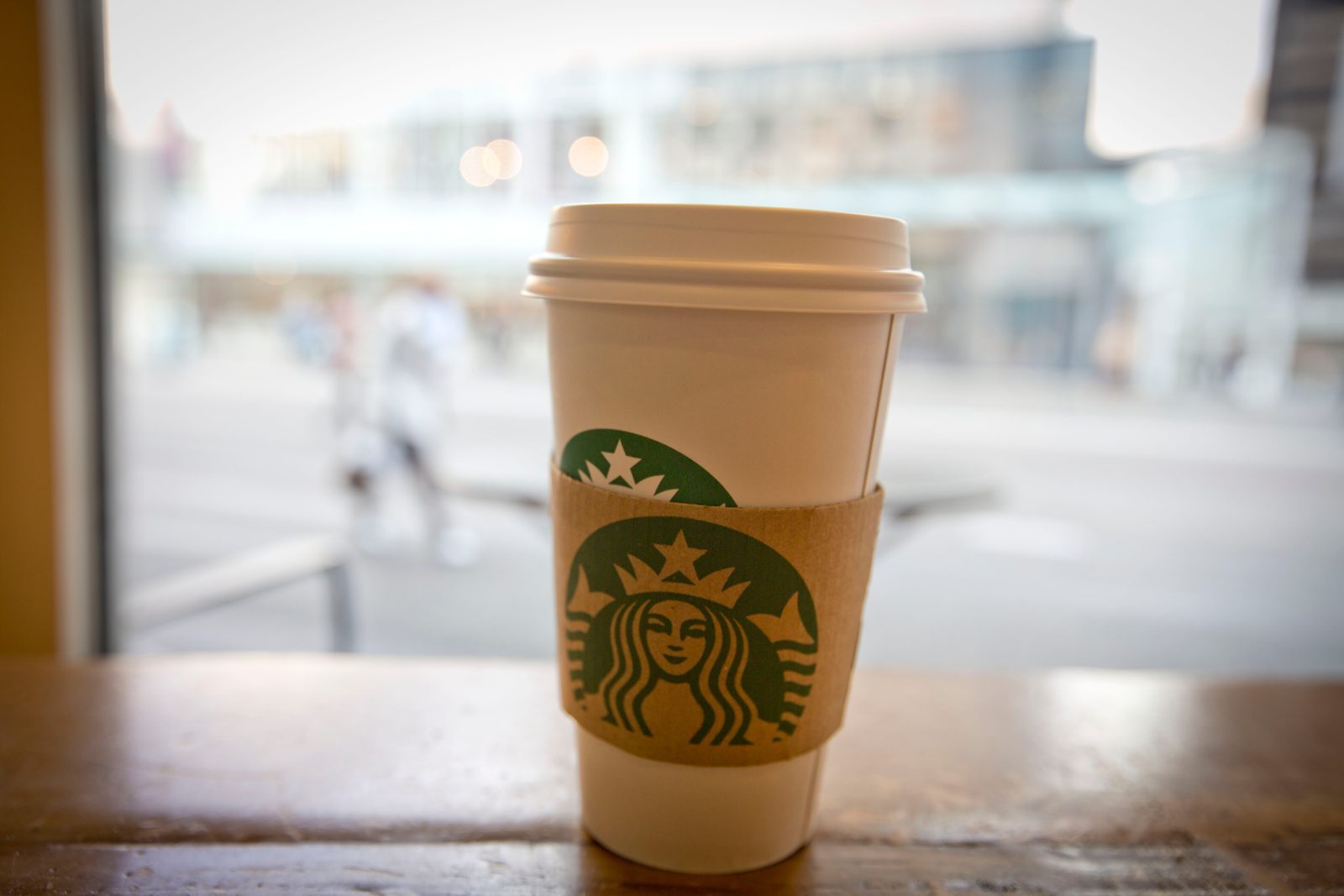Starbucks Strips Down Complexity Under New Leadership (Image Credits: Wikimedia)