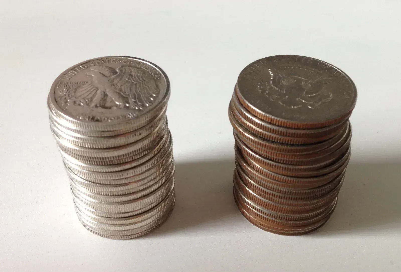 Why Half-Dollars Beat Silver Bars for Average Investors (Image Credits: By BrayLockBoy, CC BY-SA 4.0, https://commons.wikimedia.org/w/index.php?curid=78769878)