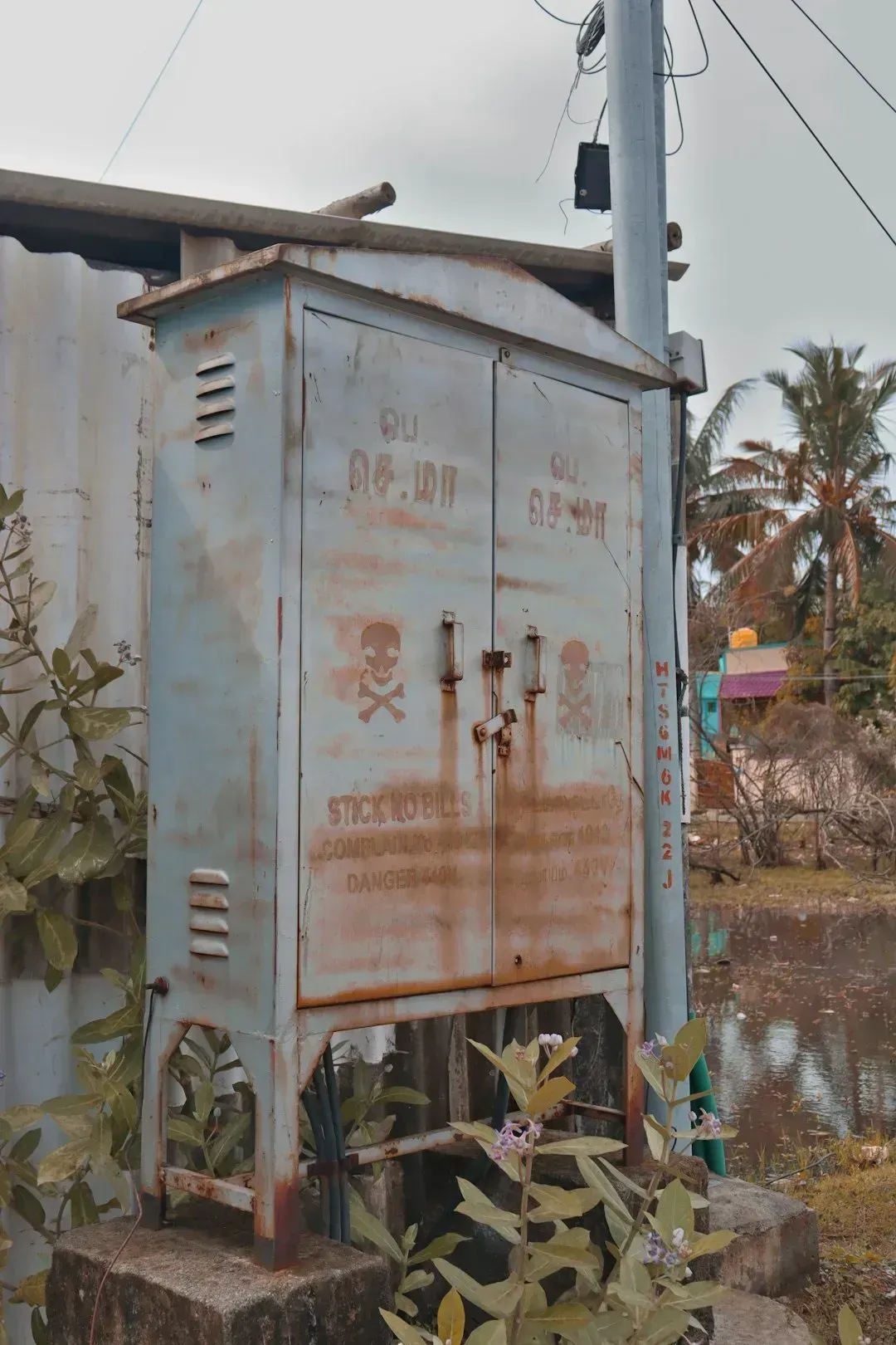 1. Junction Boxes Hidden Behind Walls (Image Credits: Unsplash)