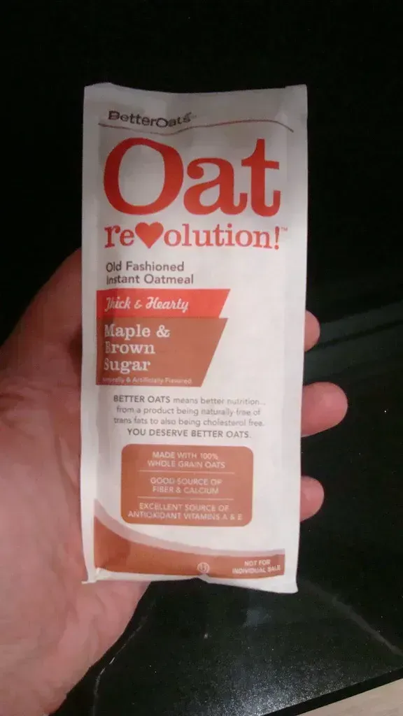 Instant Oatmeal Packets With Flavoring (Image Credits: Flickr)