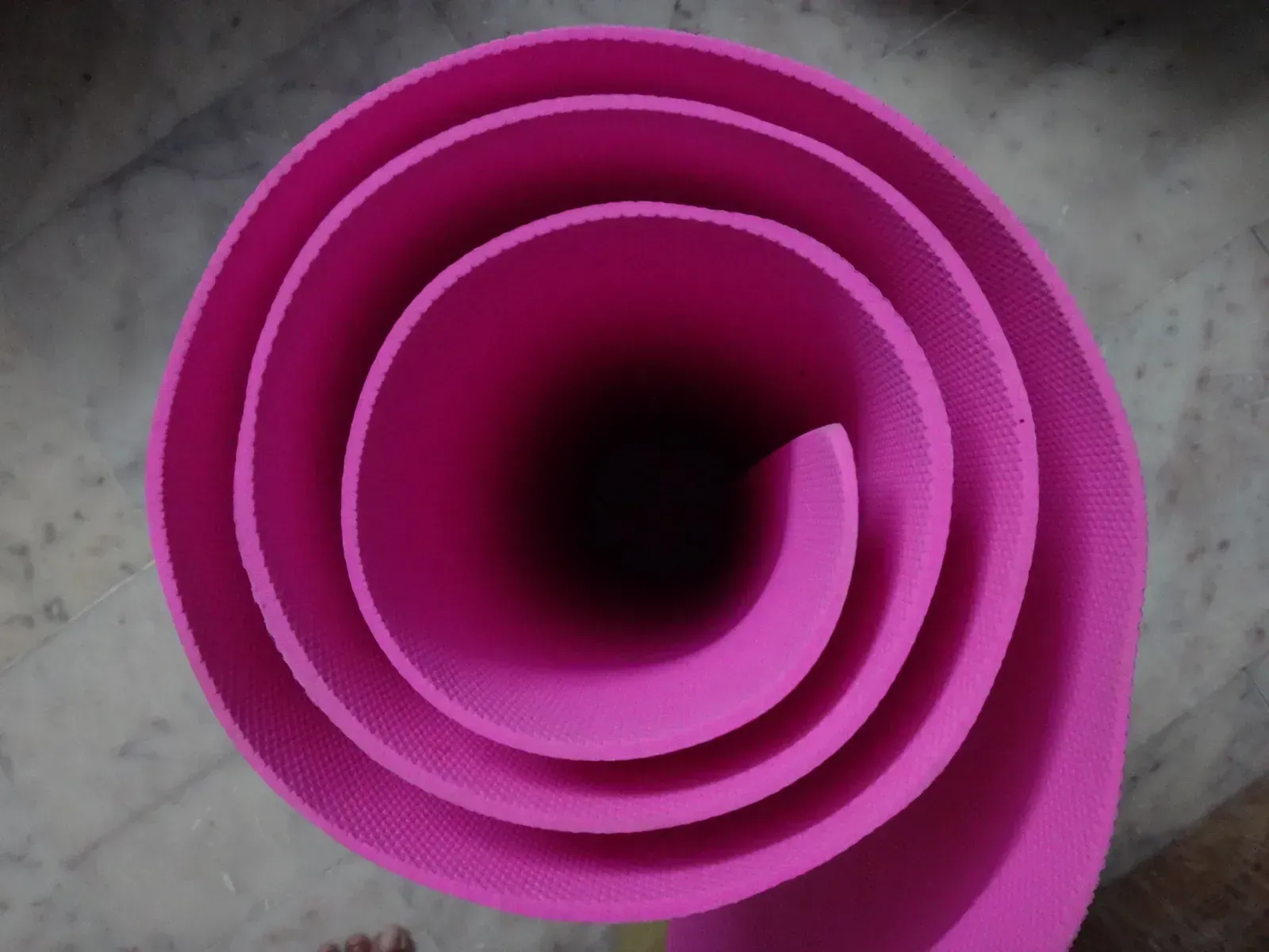 Azodicarbonamide: The Yoga Mat Chemical Hiding in Your Sandwich (Image Credits: By Gausanchennai, CC BY-SA 4.0, https://commons.wikimedia.org/w/index.php?curid=76306933)