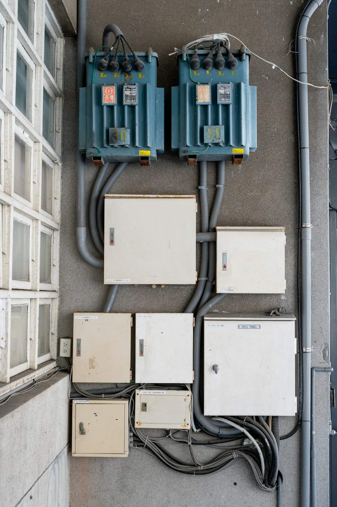 Covered or Buried Junction Boxes (Image Credits: Unsplash)