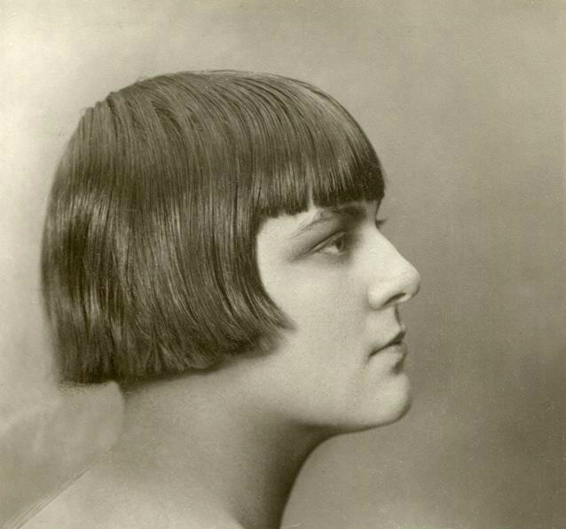 The Angled Bob for Facial Definition (image credits: wikimedia)