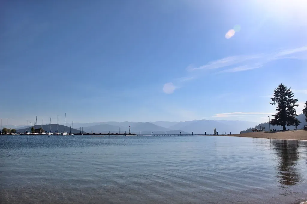 Sandpoint, Idaho: A Lakeside Town With Year-Round Pull (jlh_lunasea, Flickr, CC BY 2.0)