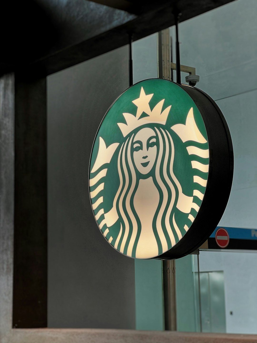 Starbucks (Image Credits: Unsplash)