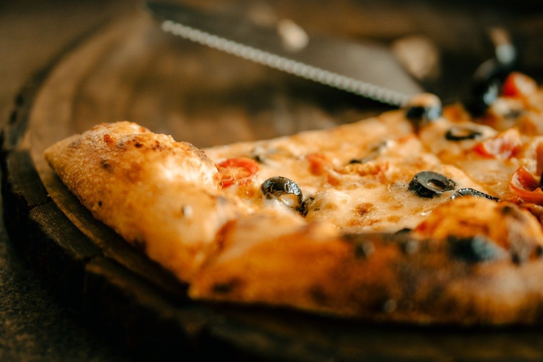 Pizza Hut Responds to Consumer Preference Research (Image Credits: Unsplash)