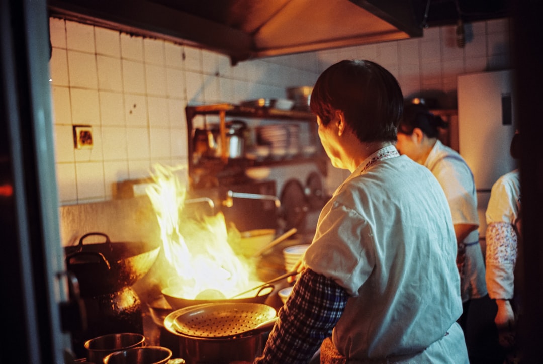 Restaurants Pre-Cook More Than You Realize (Image Credits: Unsplash)