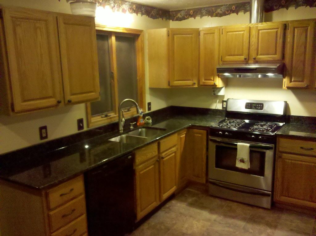 Laminate Formica: The Ultimate Kitchen Dating Tool (image credits: flickr)