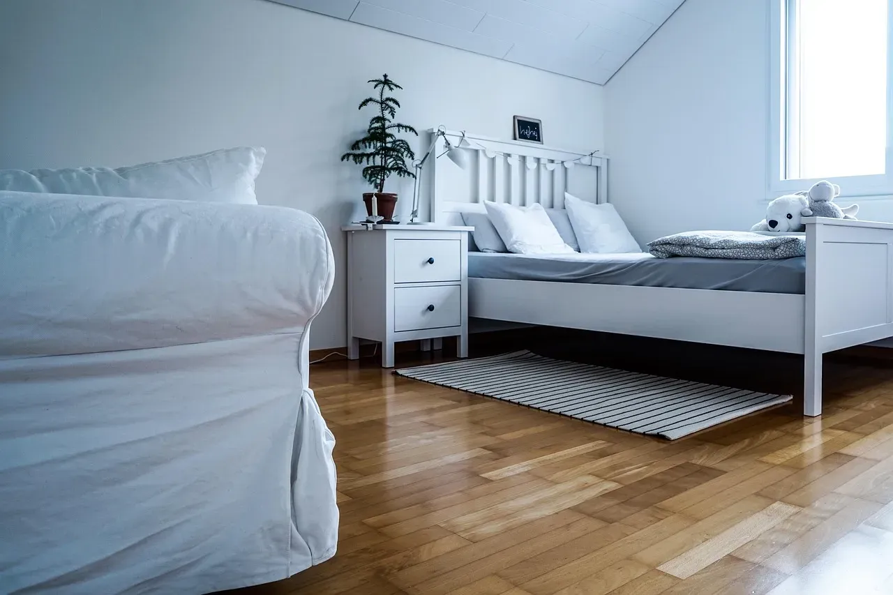Your Master Bedroom Dresser and Nightstand (Image Credits: Pixabay)