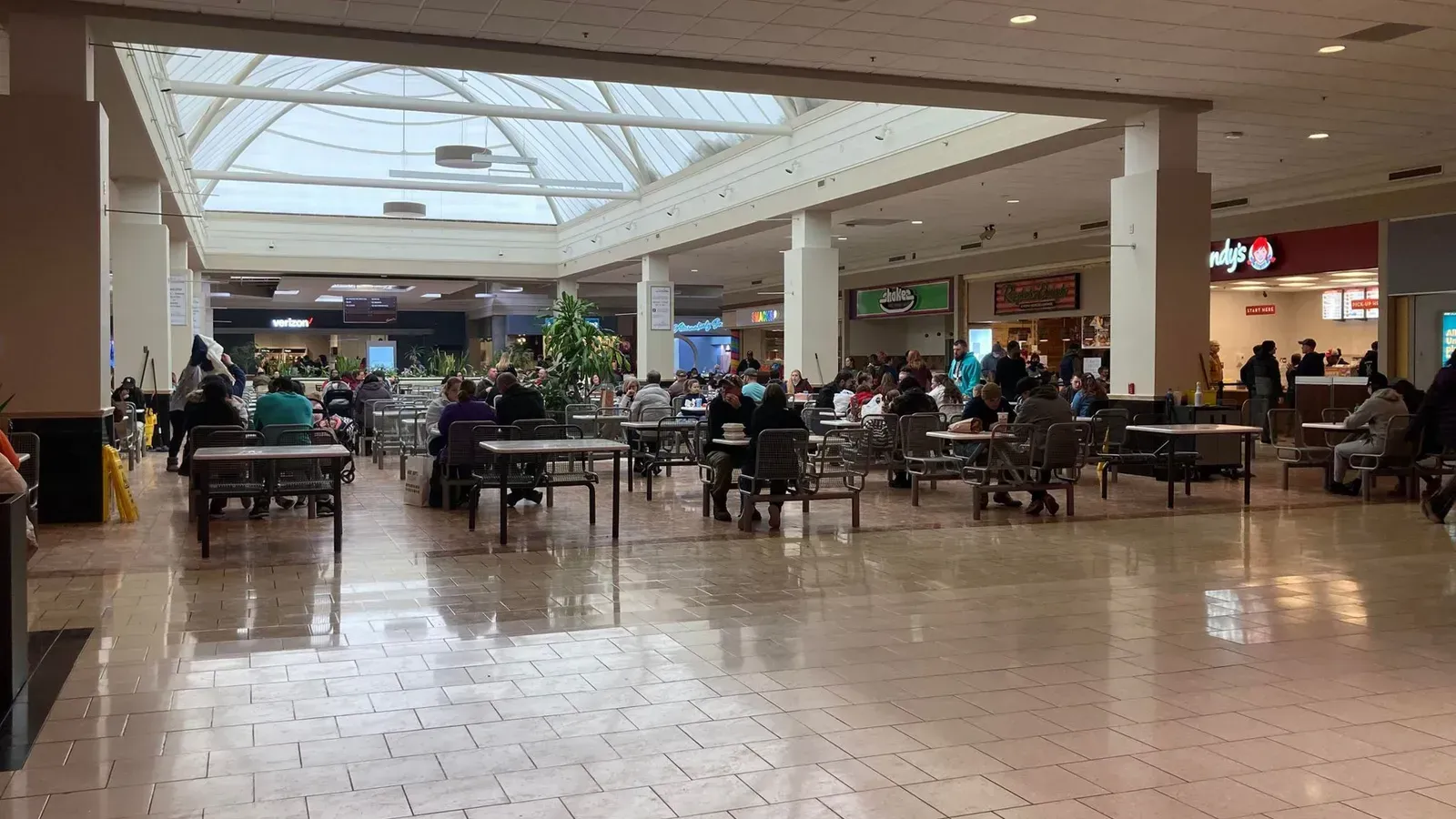 Outdoor Food Courts Became Ground Zero (Image Credits: By Lallint, CC0, https://commons.wikimedia.org/w/index.php?curid=115941294)