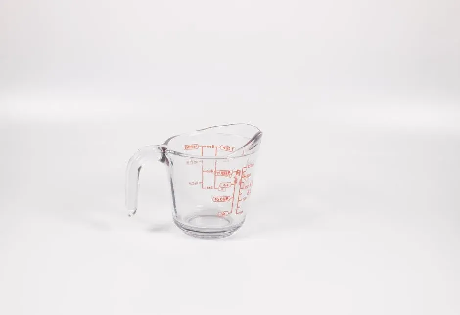6. The Vintage Measuring Pitcher: The $100 Surprise (Image Credits: Pexels)