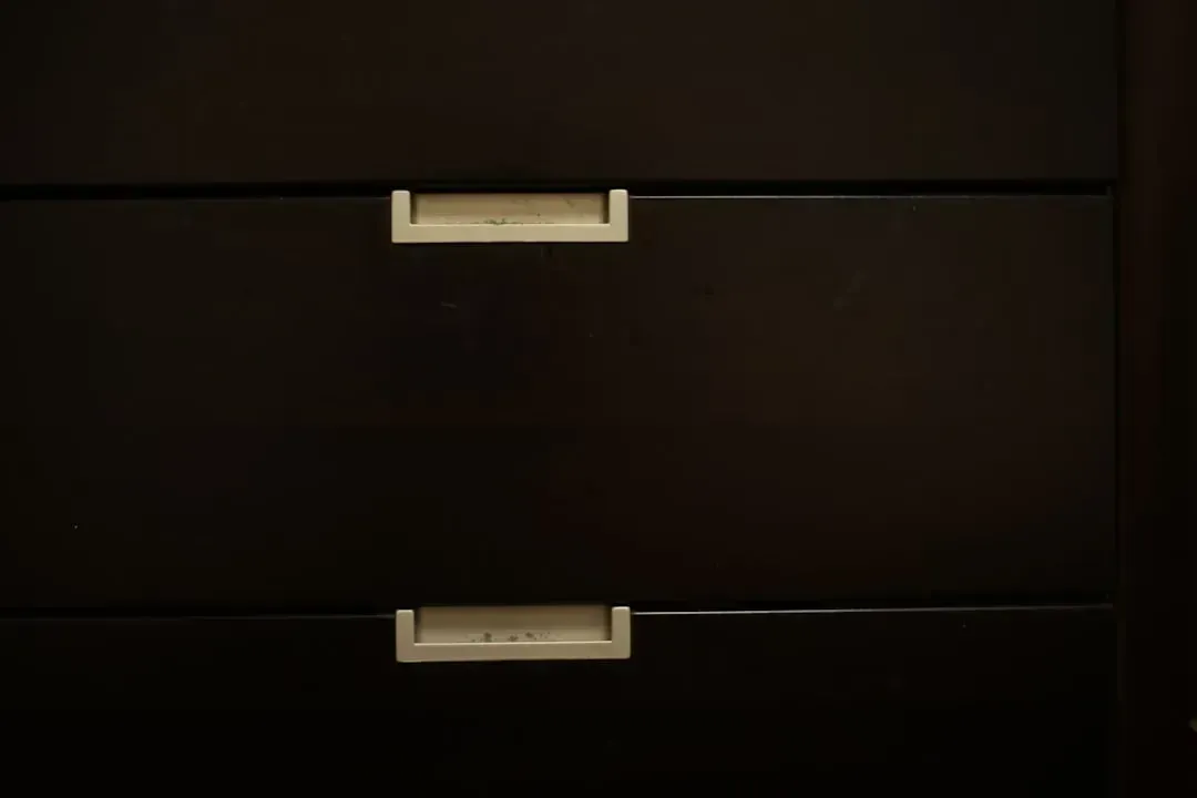 4. Snooping Through Personal Belongings (Image Credits: Unsplash)