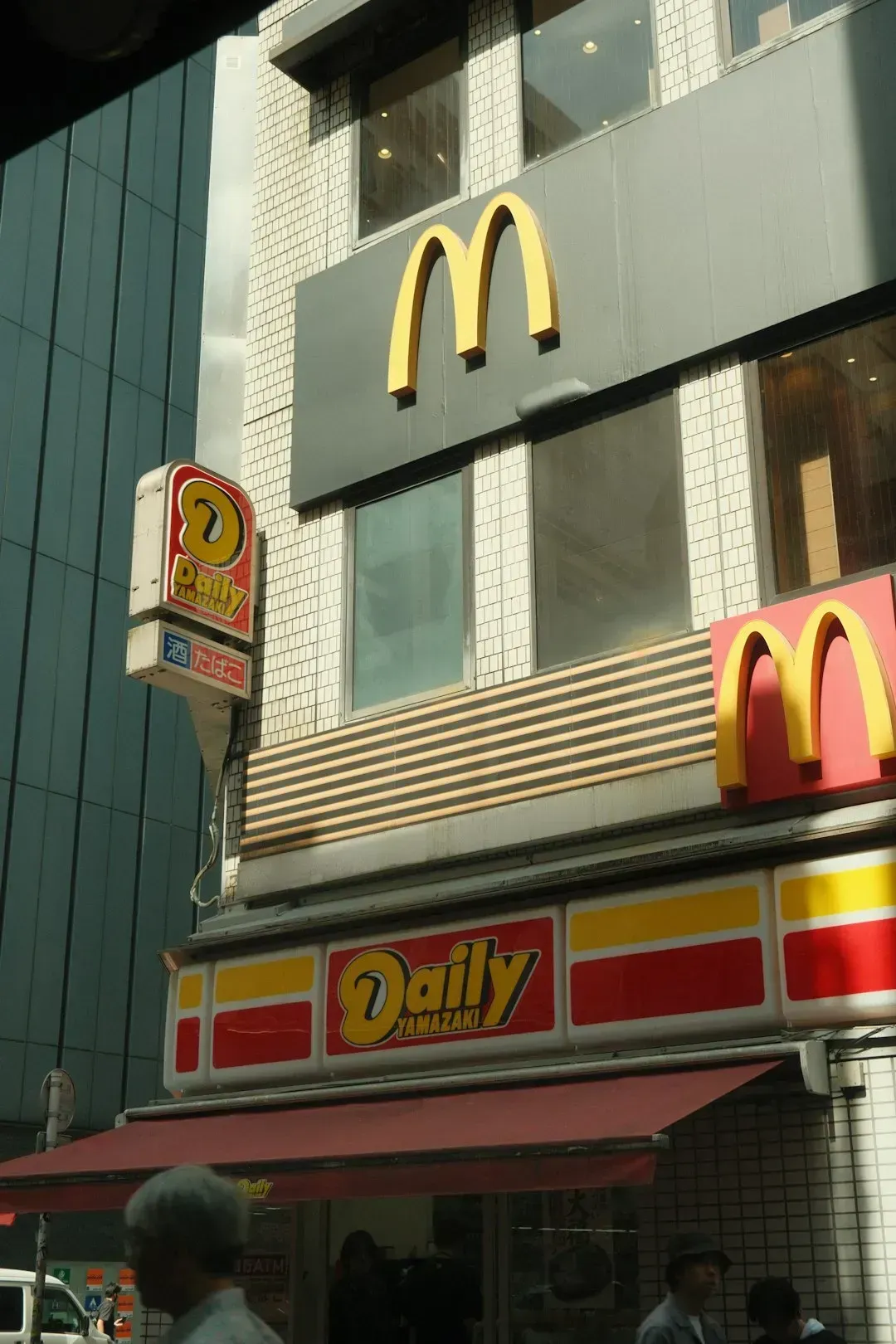 The Economic Pressure on Franchise Owners (Image Credits: Unsplash)