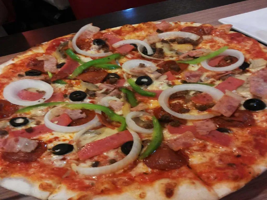 3. Godfather's Pizza: The One You Couldn't Refuse (Happy Tummy, Flickr, CC BY 2.0)