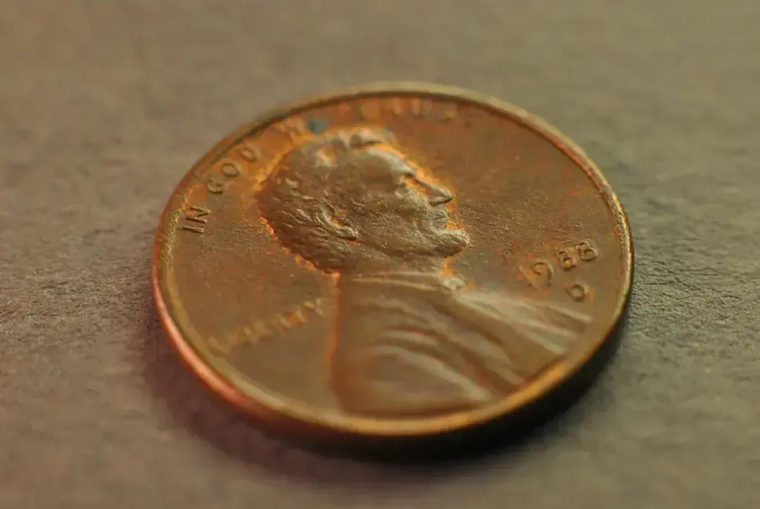 1982-D Small Date Copper Penny (Image Credits: Unsplash)