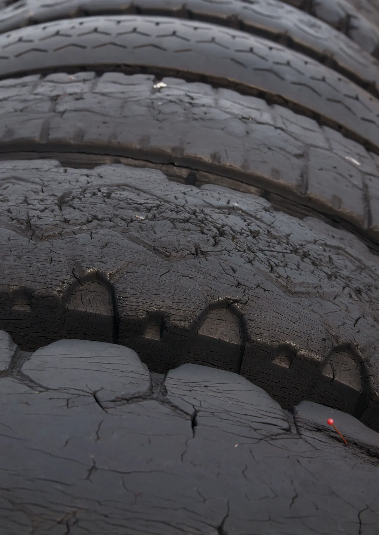 Old Tires (Image Credits: Wikimedia)